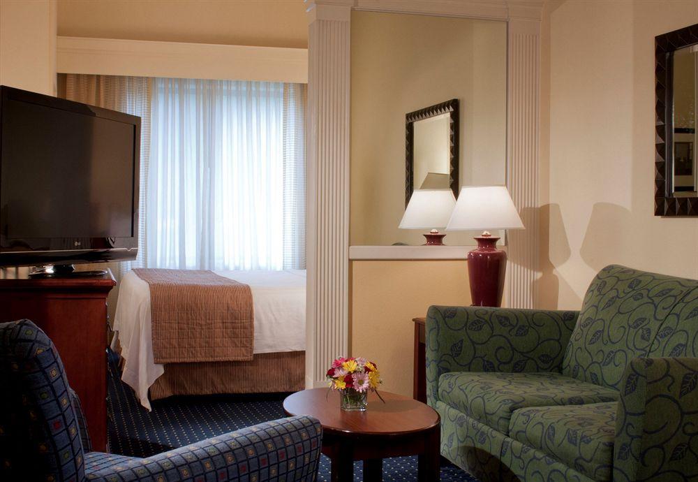 Springhill Suites By Marriott Atlanta Kennesaw Exterior foto